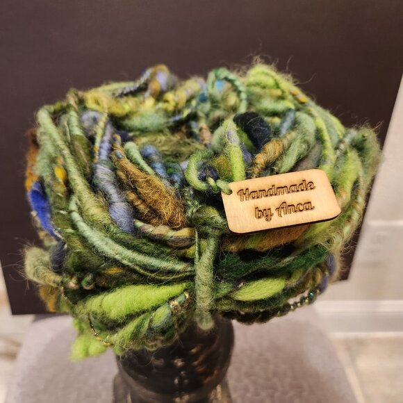 Hand spun art yarn, with super fine wool, new in superb colors, 3.7 oz. - Picture 2 of 3